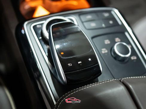 Used 2018 Mercedes-Benz GLS 550 4MATIC image 40
