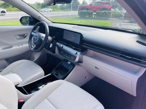 Used 2024 Hyundai Kona Limited AWD/4WD image 11