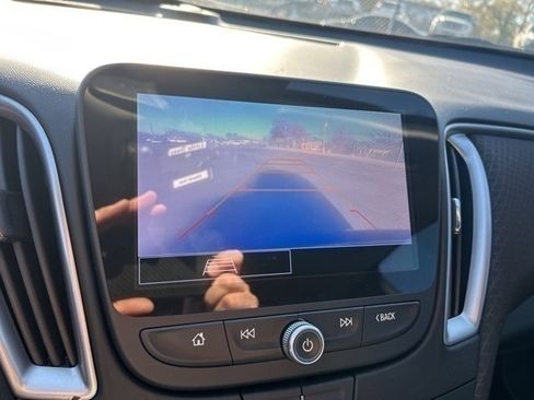 Used 2025 Chevrolet Malibu RS image 11