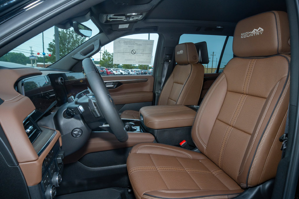 New 2026 Chevrolet Tahoe High Country AWD/4WD image 14