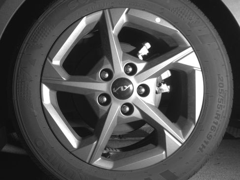 Used 2025 Kia K4 LXS image 14