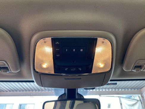 Used 2021 Jeep Grand Cherokee Limited AWD/4WD image 25