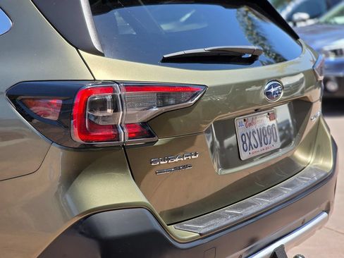 Used 2022 Subaru Outback Limited AWD/4WD image 10