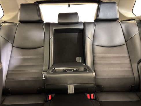 Used 2024 Toyota RAV4 Limited image 29