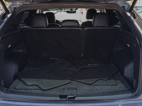 Used 2020 Volkswagen Atlas Cross Sport SE w/ Towing Package FWD image 16