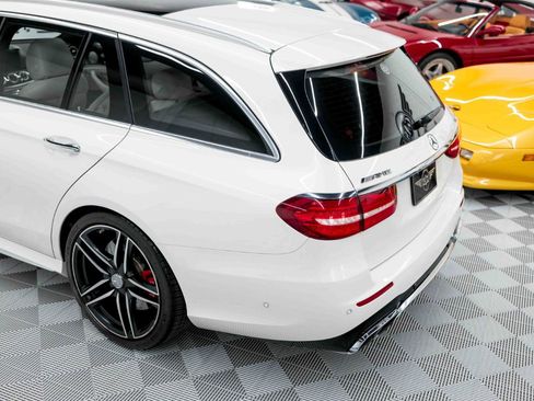 Used 2019 Mercedes-Benz E 63 AMG S image 32