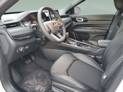 New 2026 Jeep Compass Latitude AWD/4WD image 15