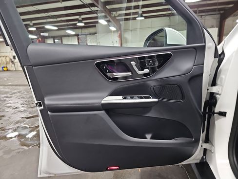 Certified 2025 Mercedes-Benz GLC 300 4MATIC image 28