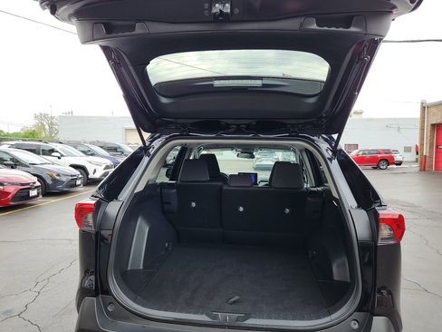 Used 2025 Toyota RAV4 XLE FWD image 26