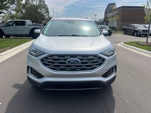 Used 2019 Ford Edge SEL w/ Equipment Group 201A AWD/4WD image 2