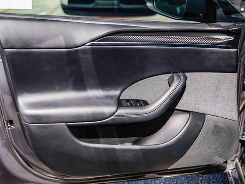 Used 2022 Tesla Model S Plaid image 20