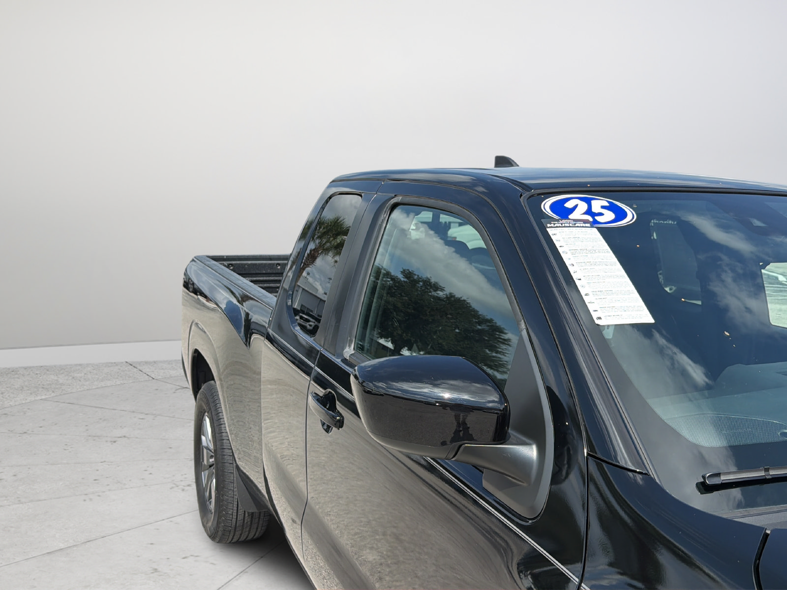 Certified 2025 Nissan Frontier SV RWD image 35