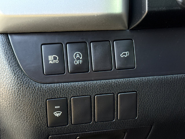 Used 2017 Toyota Highlander XLE FWD image 23