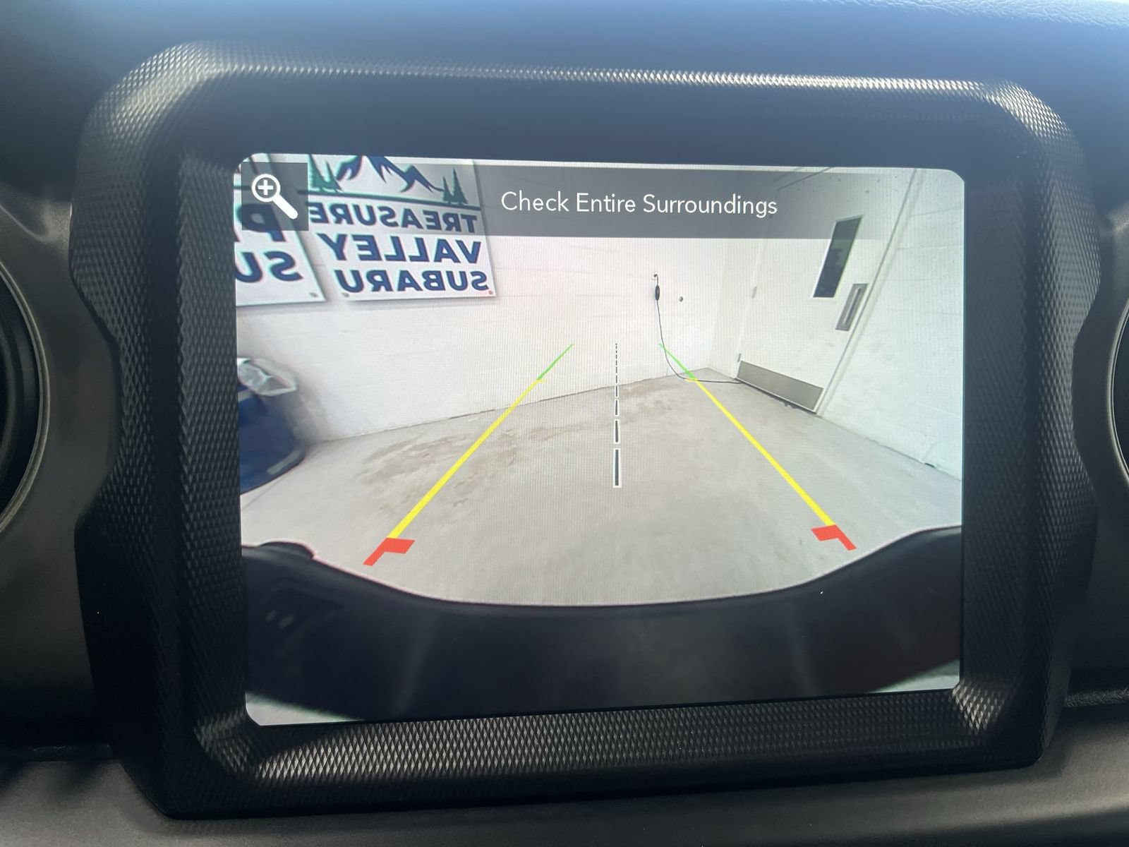 Used 2023 Jeep Gladiator Sport AWD/4WD image 17