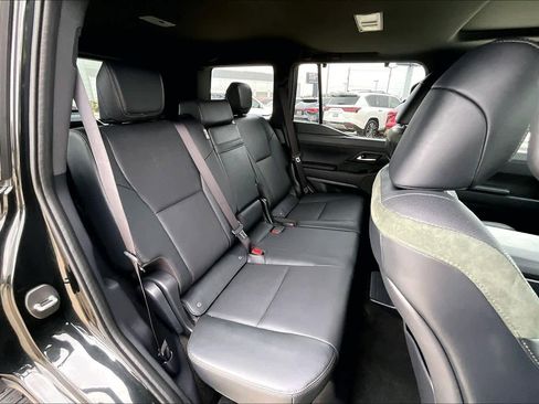 Used 2024 Lexus GX 550 AWD/4WD image 20