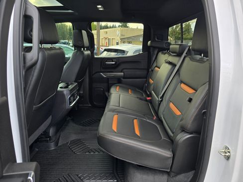 Used 2020 GMC Sierra 1500 AT4 w/ AT4 Premium Package AWD/4WD image 16