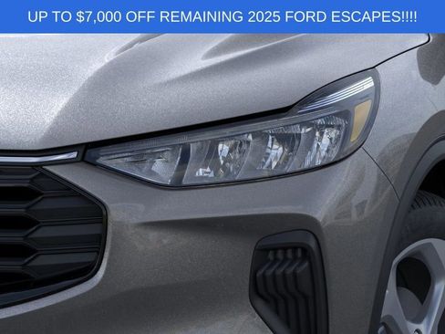 New 2025 Ford Escape ST-Line w/ Tech Pack #1 AWD/4WD image 18