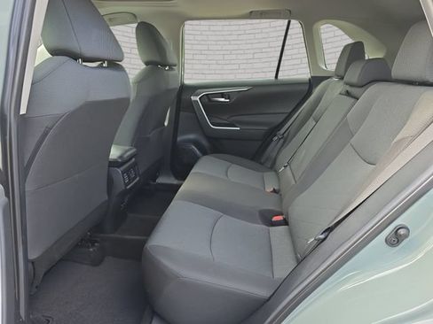 Used 2022 Toyota RAV4 XLE w/ Convenience Package FWD image 15