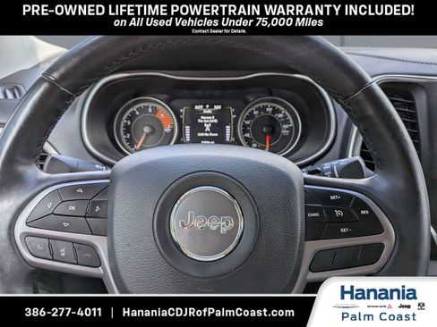 Used 2019 Jeep Cherokee Latitude Plus w/ Comfort/Convenience Group AWD/4WD image 34