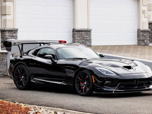 Used 2017 Dodge Viper GTC w/ ACR Package RWD image 3