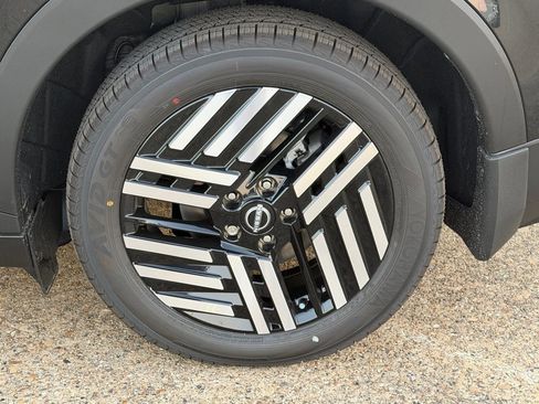 New 2026 Nissan Leaf SV+ w/ Floor Mat Package (SV+) FWD image 23