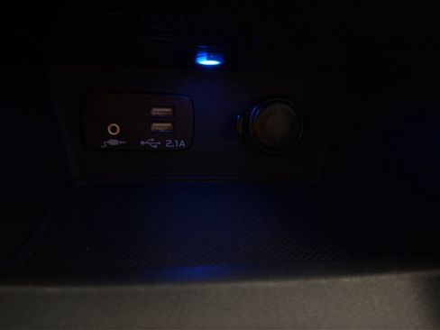 Used 2023 Subaru Forester Premium image 22