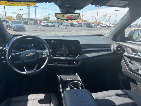 Used 2025 Chevrolet Equinox LT w/ Convenience Package II FWD image 46