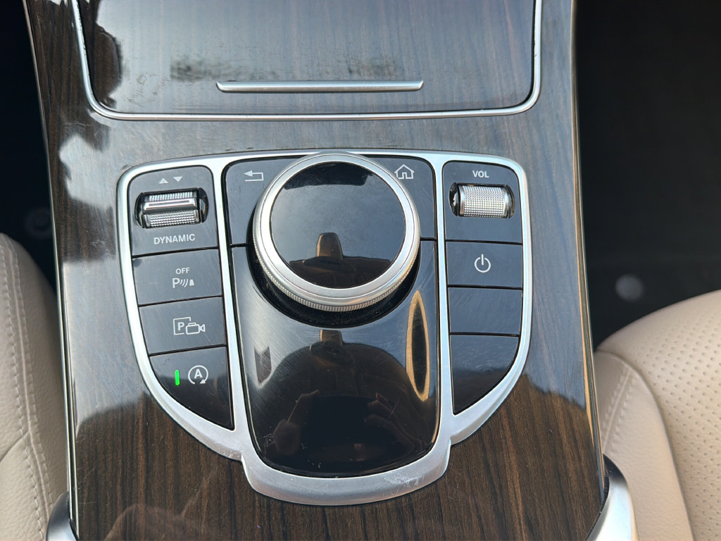 Used 2020 Mercedes-Benz C 300 Sedan image 32