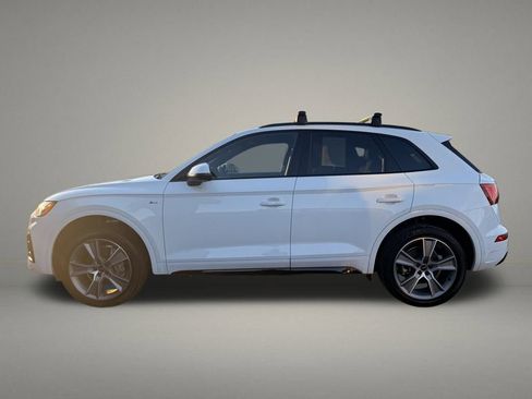 Used 2025 Audi Q5 2.0T Premium image 2