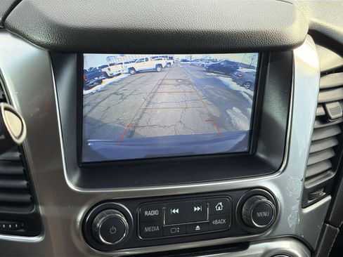 Used 2020 Chevrolet Suburban LT w/ Luxury Package image 19