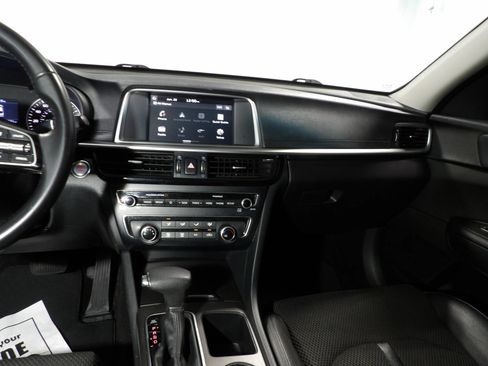 Used 2020 Kia Optima S FWD image 12