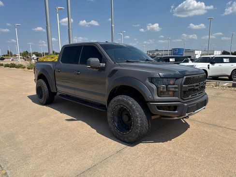 Used 2018 Ford F150 Raptor w/ Equipment Group 802A Luxury AWD/4WD image 8