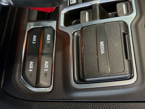 Used 2023 Jeep Wrangler Unlimited Sahara AWD/4WD image 41