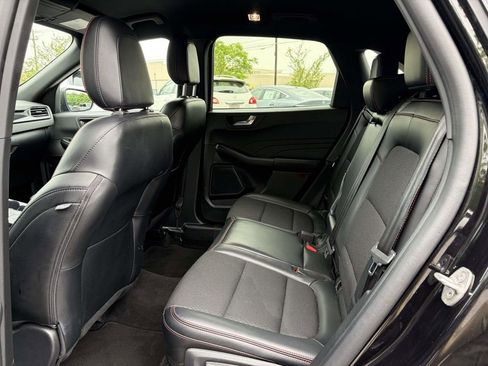 Used 2025 Ford Escape ST-Line AWD/4WD image 13