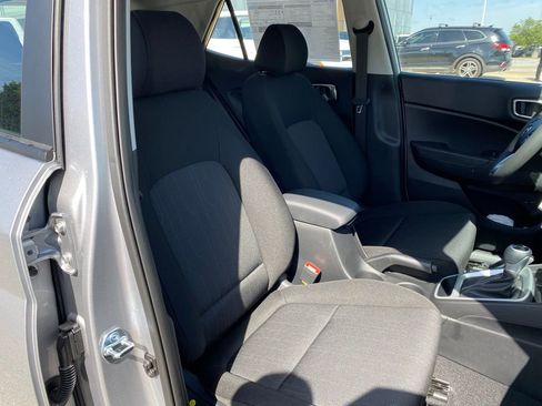 New 2026 Hyundai Venue SE FWD image 28