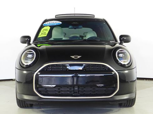 Certified 2025 MINI Cooper 4-Door Hardtop image 3