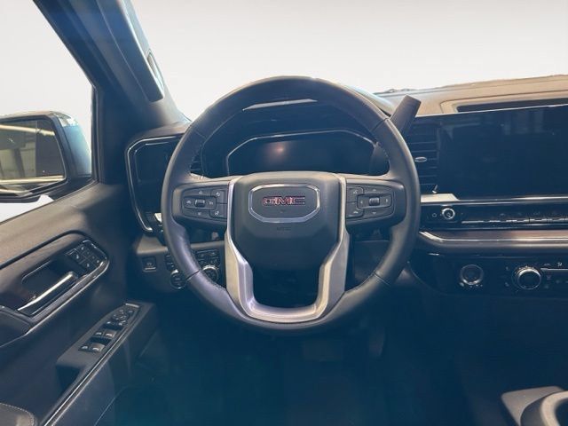 Used 2024 GMC Sierra 1500 SLT AWD/4WD image 17