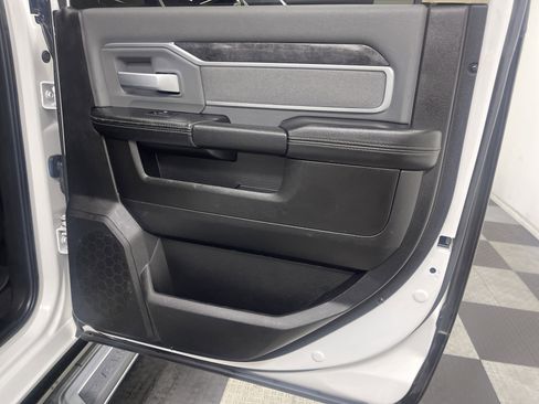 Used 2019 RAM 3500 Big Horn AWD/4WD image 18