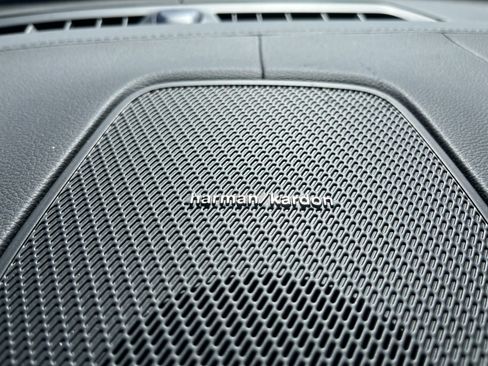 New 2026 Volvo XC60 T8 Ultra w/ Protection Package Premier image 15