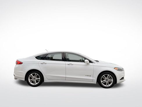 Used 2018 Ford Fusion SE w/ Equipment Group 602A image 4