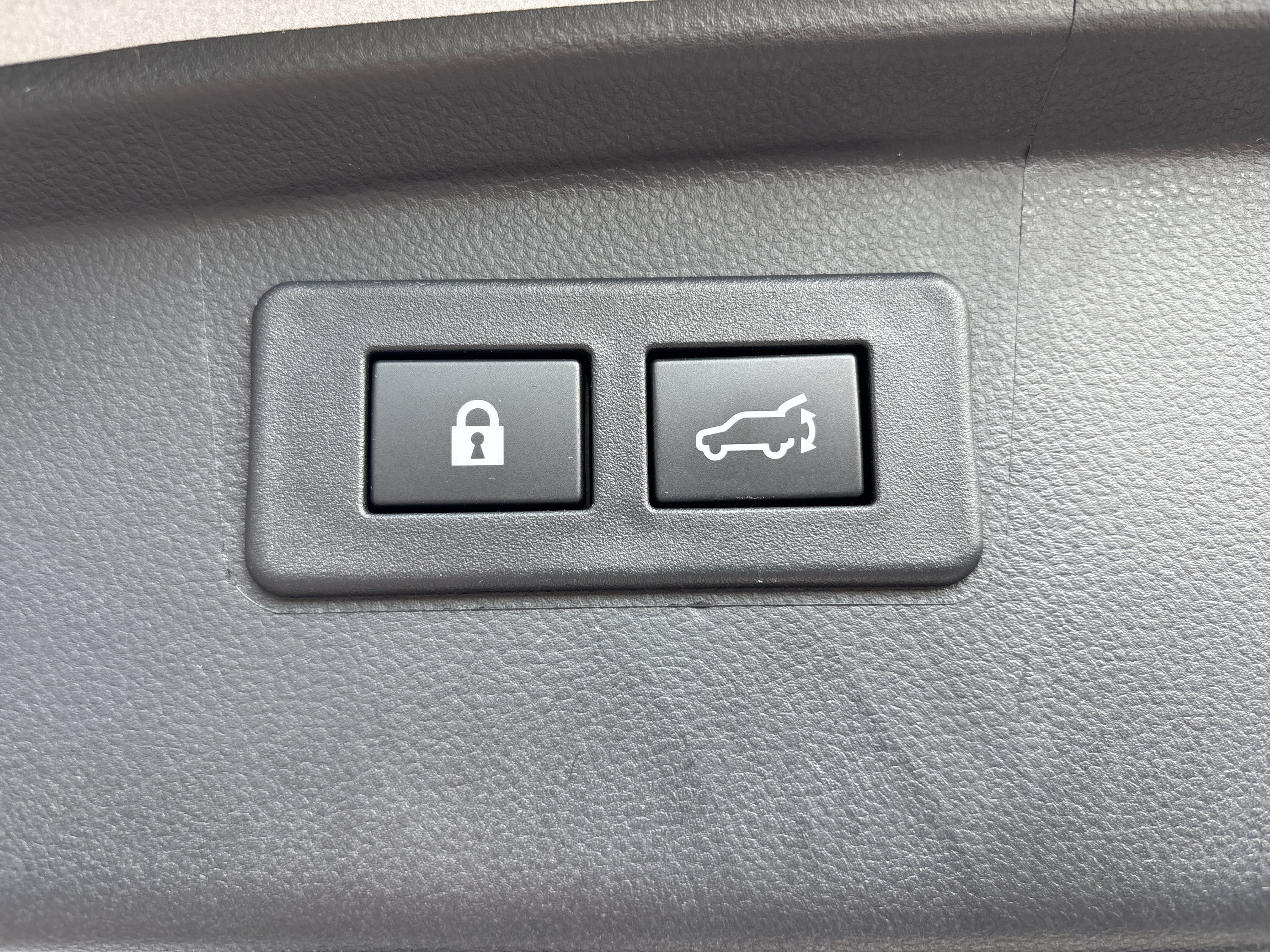 Used 2025 Subaru Outback Premium AWD/4WD image 10