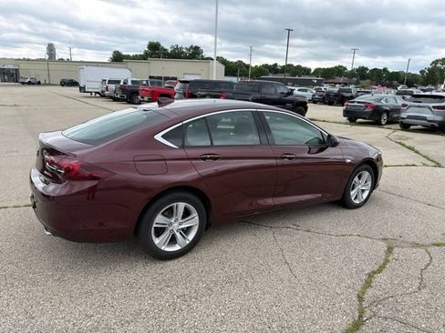 Used 2019 Buick Regal Preferred FWD image 3