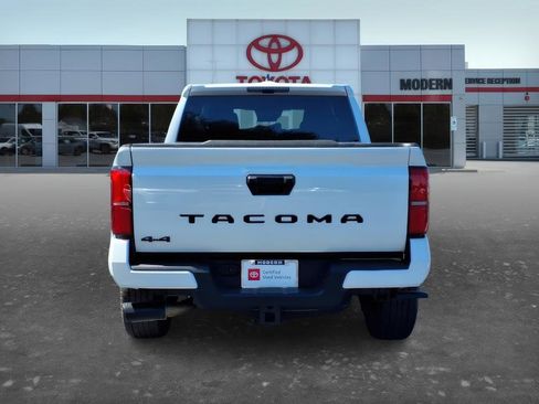 Certified 2025 Toyota Tacoma TRD Sport AWD/4WD image 5