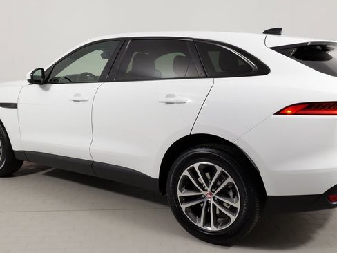 Used 2020 Jaguar F-PACE Premium image 27