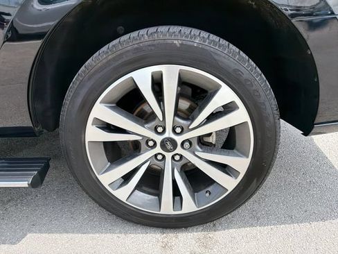Used 2020 Ford Expedition Platinum AWD/4WD image 31