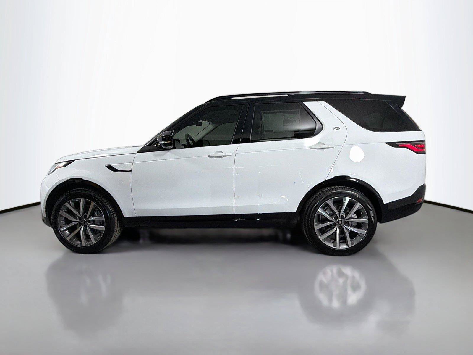 Certified 2026 Land Rover Discovery Dynamic SE AWD/4WD image 8