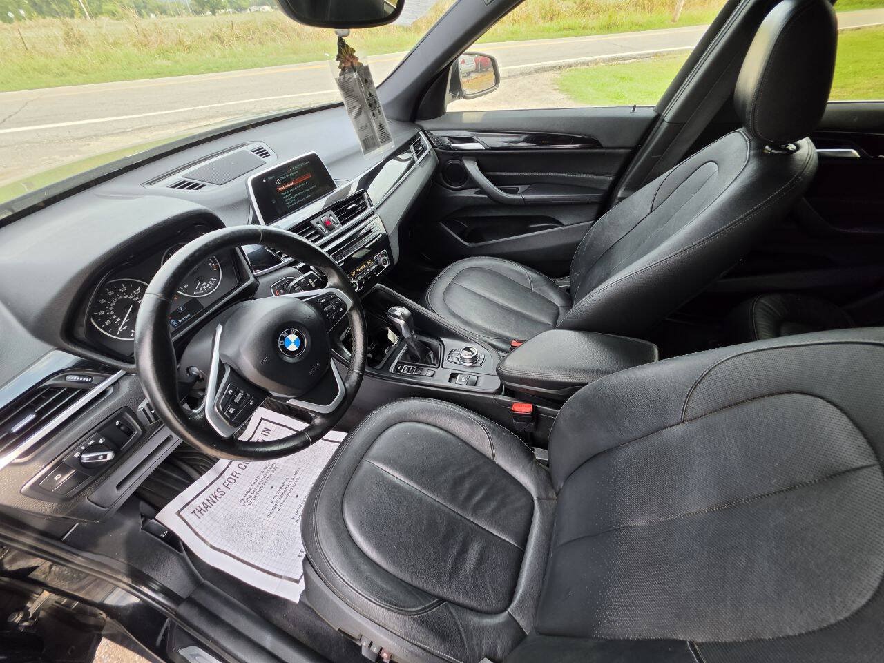 Used 2018 BMW X1 xDrive28i AWD/4WD image 3