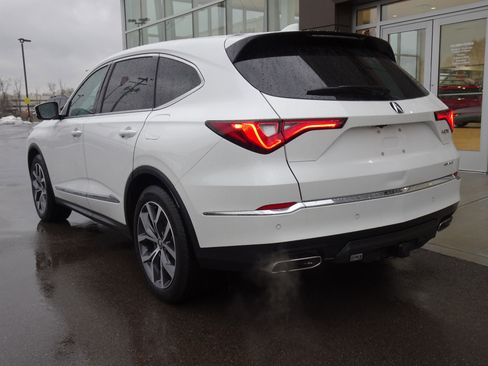 Used 2022 Acura MDX SH-AWD w/ Technology Package image 3