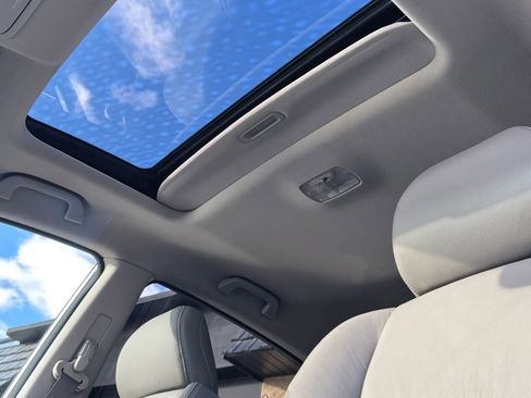 Used 2010 Honda CR-V EX-L image 11