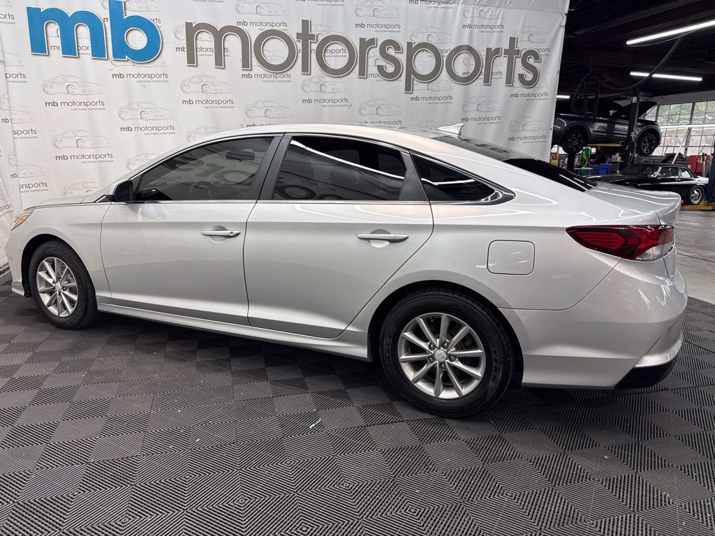 Used 2018 Hyundai Sonata SE FWD image 3